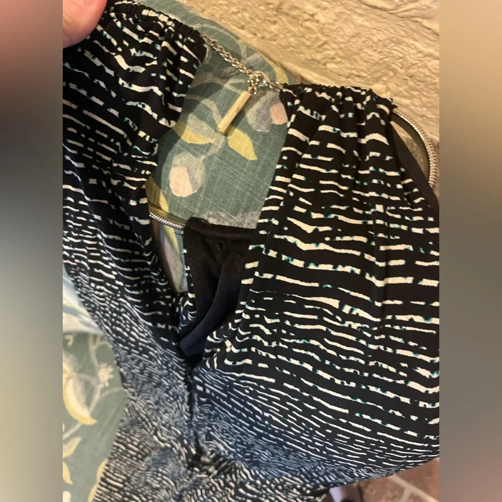 Black and White Patterned Jumpsuit Sz 8 Ivy + Blue with Silver Accents - Picture 13 of 16